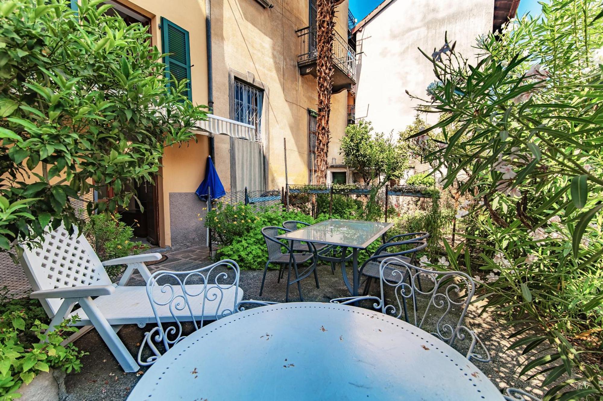 Delizioso Bilocale Vista Lago Colonno Exterior foto