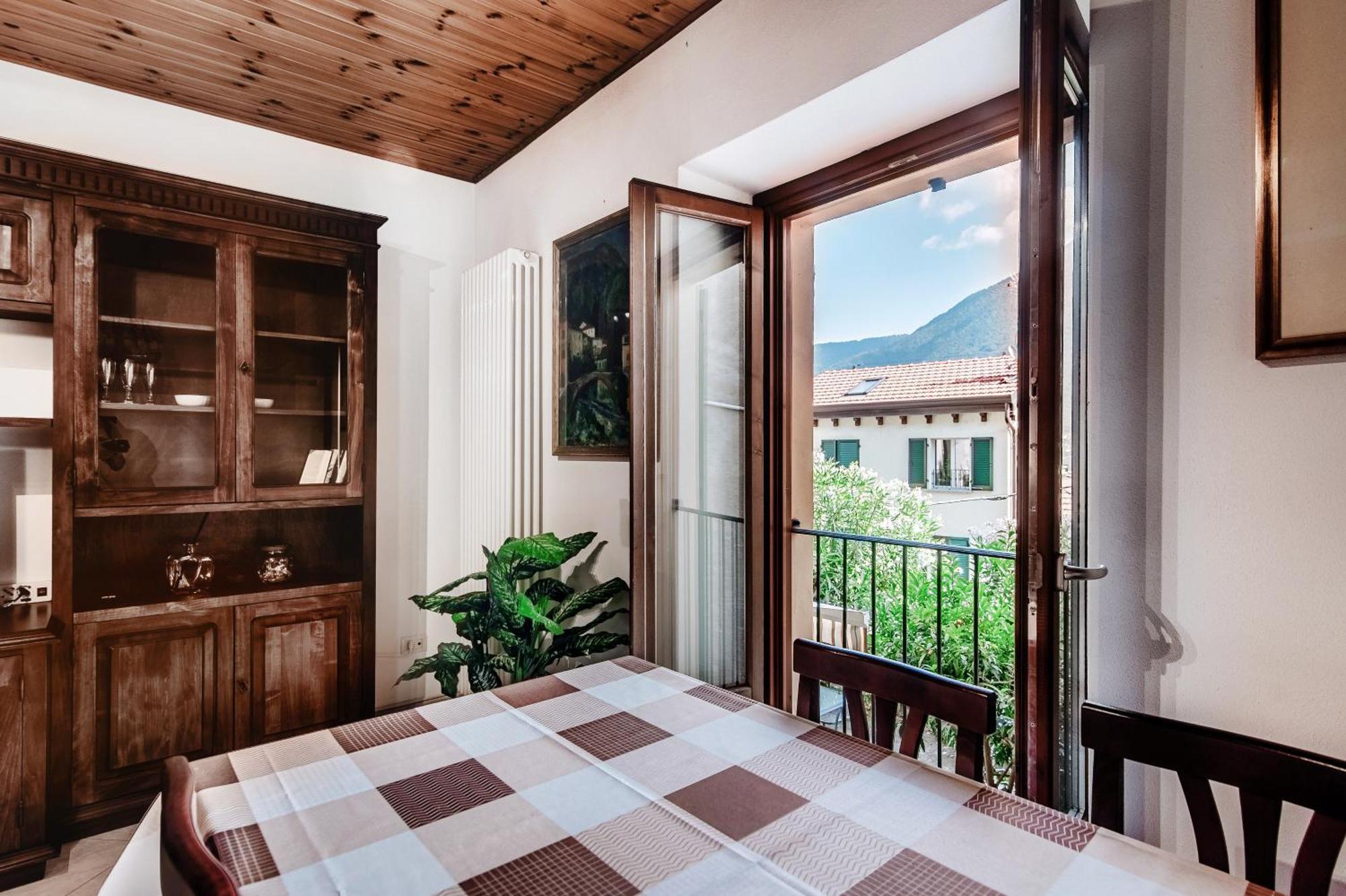 Delizioso Bilocale Vista Lago Colonno Exterior foto